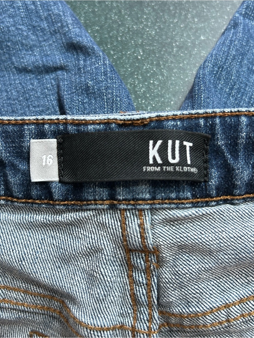 KUT from the Kloth L11012 Womens Comrade Sophie Bermuda Jean Shorts Size 16 EUC - Picture 3 of 4